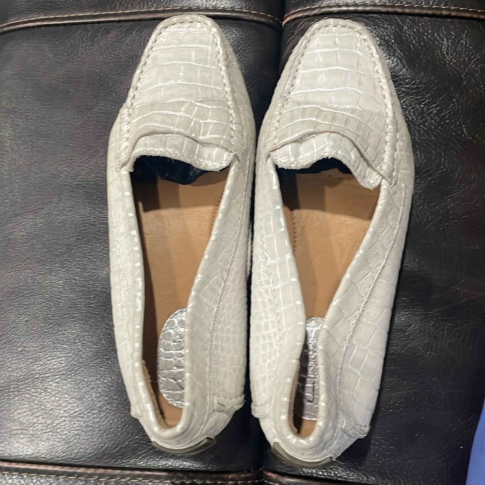 CLARKS  ARTISAN 12 SLIP ON FLATS